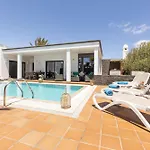 Playas Blanca Pool Private Villa