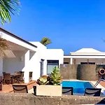 Playas Blanca Pool Private Villa *