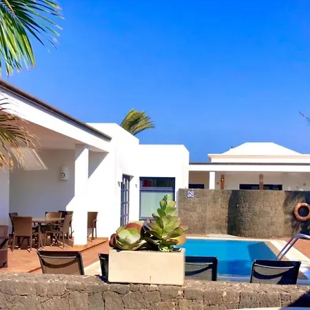 Playas Blanca Pool Private Villa *
