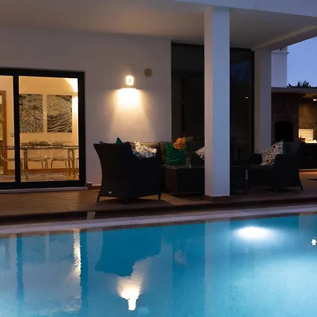 빌라 Playas Blanca Pool Private *